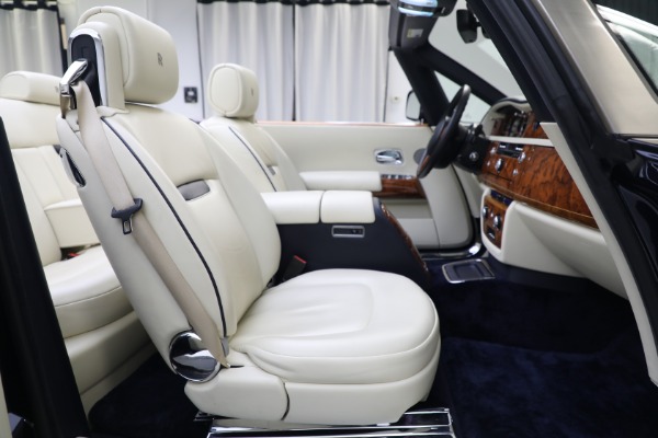 Used 2011 Rolls-Royce Phantom Drophead Coupe for sale $209,900 at Alfa Romeo of Greenwich in Greenwich CT 06830 25