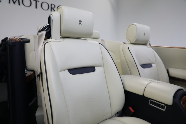 Used 2011 Rolls-Royce Phantom Drophead Coupe for sale $209,900 at Alfa Romeo of Greenwich in Greenwich CT 06830 26