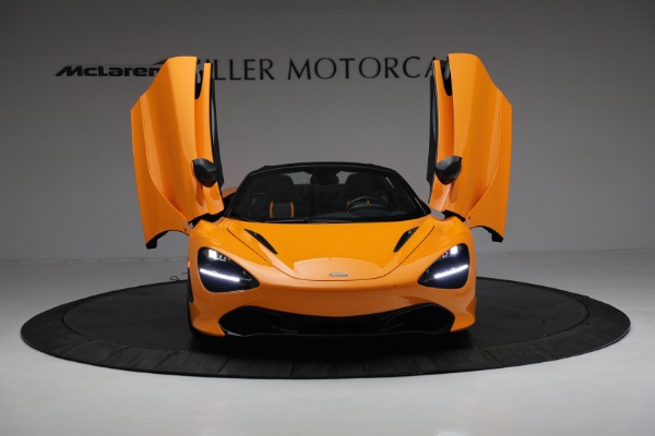 New 2022 McLaren 720S Spider Performance for sale $377,370 at Alfa Romeo of Greenwich in Greenwich CT 06830 12