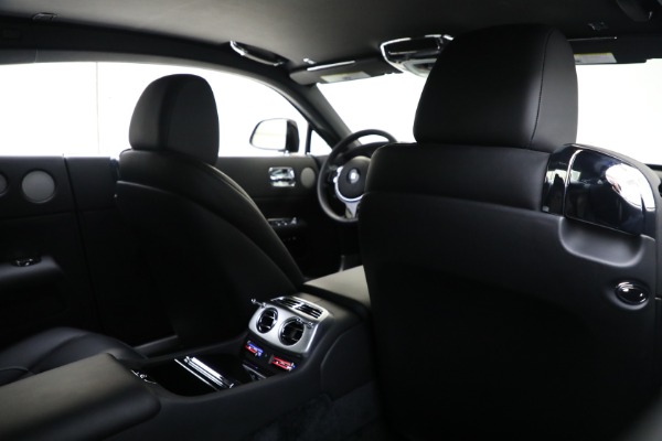 Used 2019 Rolls-Royce Wraith for sale $285,895 at Alfa Romeo of Greenwich in Greenwich CT 06830 25