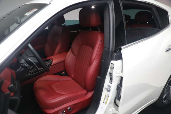 New 2023 Maserati Levante GT for sale $87,270 at Alfa Romeo of Greenwich in Greenwich CT 06830 17