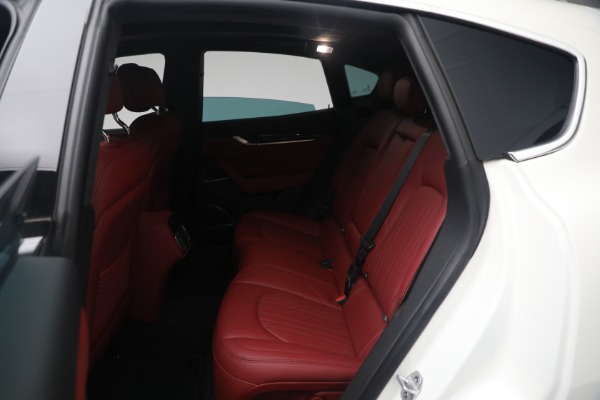 New 2023 Maserati Levante GT for sale $87,270 at Alfa Romeo of Greenwich in Greenwich CT 06830 19