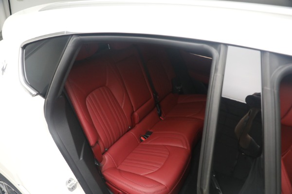 New 2023 Maserati Levante GT for sale $87,270 at Alfa Romeo of Greenwich in Greenwich CT 06830 24