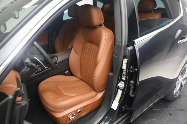 New 2023 Maserati Levante GT for sale $86,712 at Alfa Romeo of Greenwich in Greenwich CT 06830 23