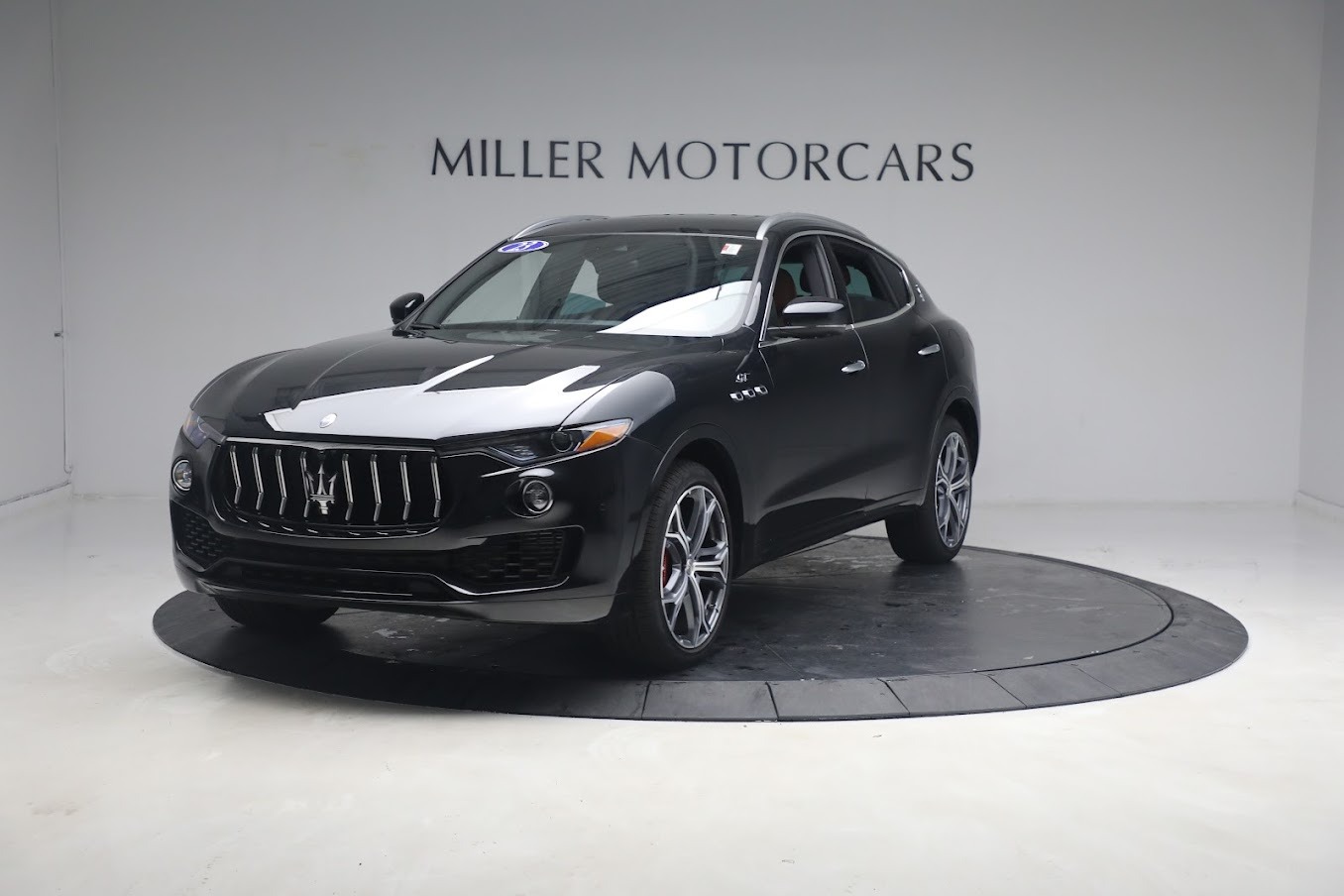 New 2023 Maserati Levante GT for sale $86,712 at Alfa Romeo of Greenwich in Greenwich CT 06830 1