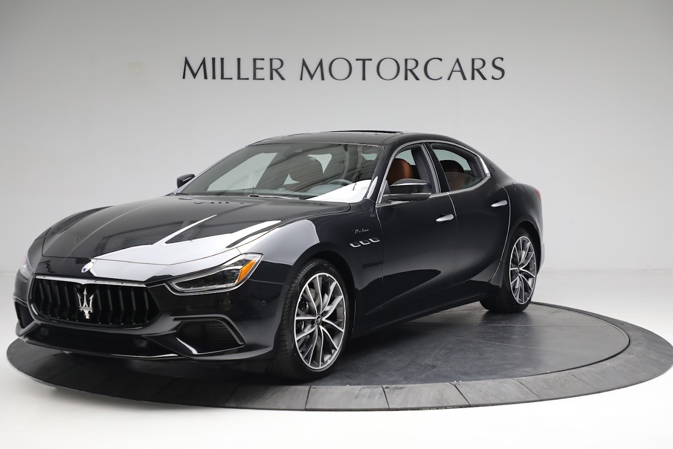 New 2023 Maserati Ghibli Modena Q4 for sale $89,847 at Alfa Romeo of Greenwich in Greenwich CT 06830 1