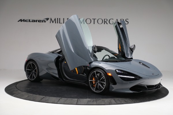 New 2022 McLaren 720S Spider Performance for sale $393,270 at Alfa Romeo of Greenwich in Greenwich CT 06830 16
