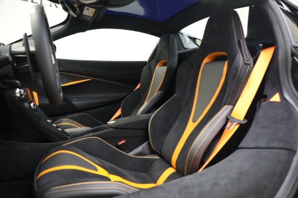 New 2022 McLaren 720S Spider Performance for sale $393,270 at Alfa Romeo of Greenwich in Greenwich CT 06830 19