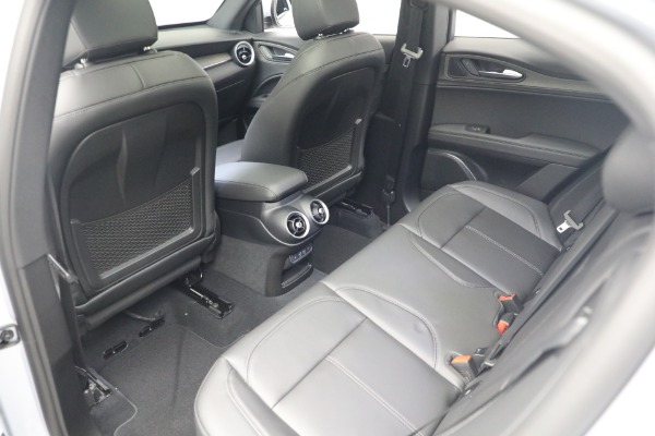 New 2022 Alfa Romeo Stelvio Ti for sale $53,855 at Alfa Romeo of Greenwich in Greenwich CT 06830 18