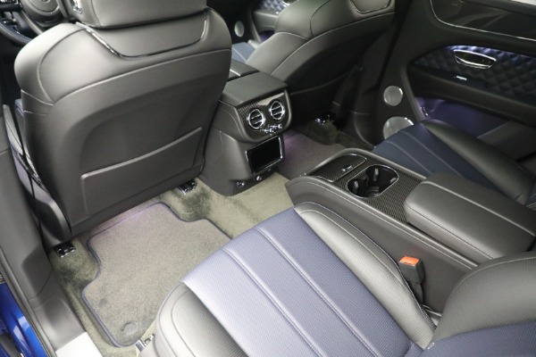 Used 2021 Bentley Bentayga V8 First Edition for sale $219,900 at Alfa Romeo of Greenwich in Greenwich CT 06830 21
