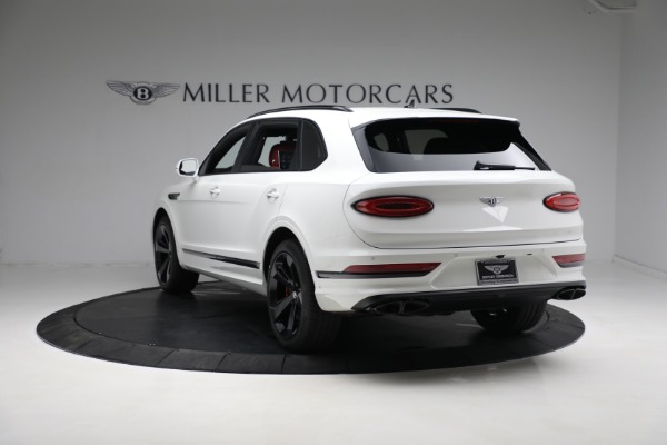 New 2023 Bentley Bentayga EWB V8 for sale $273,455 at Alfa Romeo of Greenwich in Greenwich CT 06830 9
