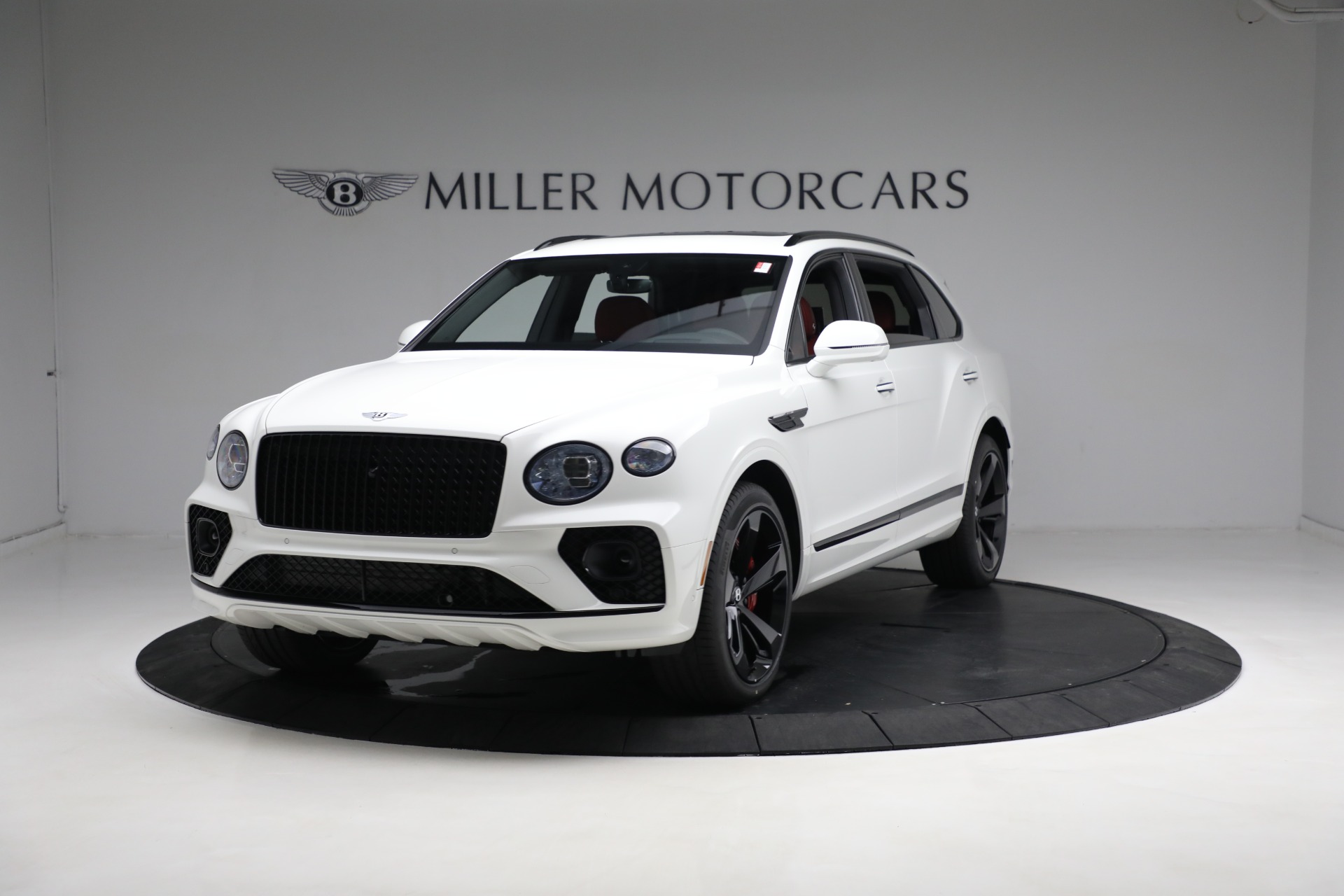 New 2023 Bentley Bentayga EWB V8 for sale $273,455 at Alfa Romeo of Greenwich in Greenwich CT 06830 1