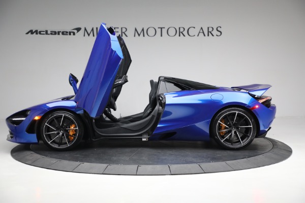 New 2023 McLaren 720S Spider Performance for sale $407,510 at Alfa Romeo of Greenwich in Greenwich CT 06830 15