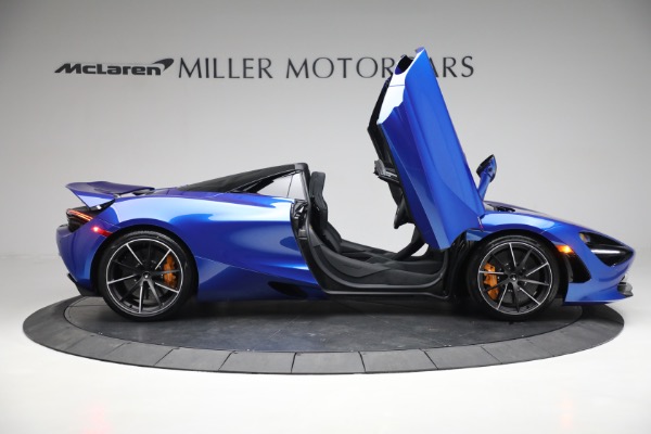 New 2023 McLaren 720S Spider Performance for sale $407,510 at Alfa Romeo of Greenwich in Greenwich CT 06830 17