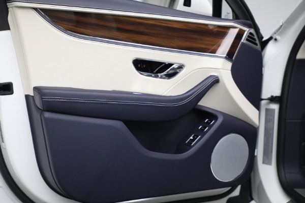 New 2023 Bentley Flying Spur Hybrid for sale $244,610 at Alfa Romeo of Greenwich in Greenwich CT 06830 15