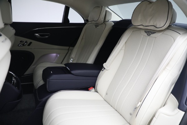 New 2023 Bentley Flying Spur Hybrid for sale $244,610 at Alfa Romeo of Greenwich in Greenwich CT 06830 24