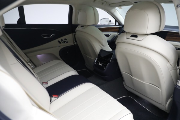 New 2023 Bentley Flying Spur Hybrid for sale $244,610 at Alfa Romeo of Greenwich in Greenwich CT 06830 27