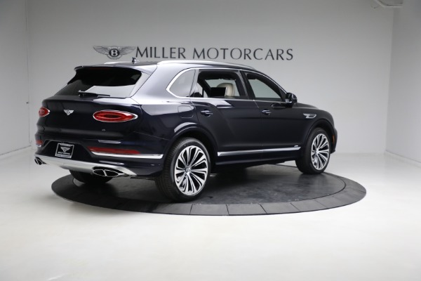 Used 2023 Bentley Bentayga EWB Azure for sale $179,900 at Alfa Romeo of Greenwich in Greenwich CT 06830 10