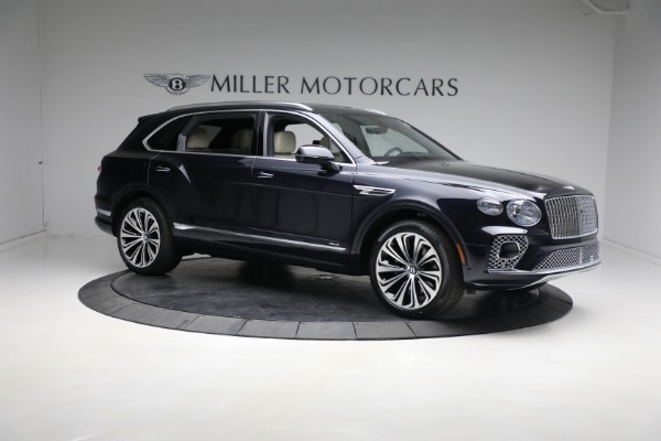 Used 2023 Bentley Bentayga EWB Azure for sale $179,900 at Alfa Romeo of Greenwich in Greenwich CT 06830 13