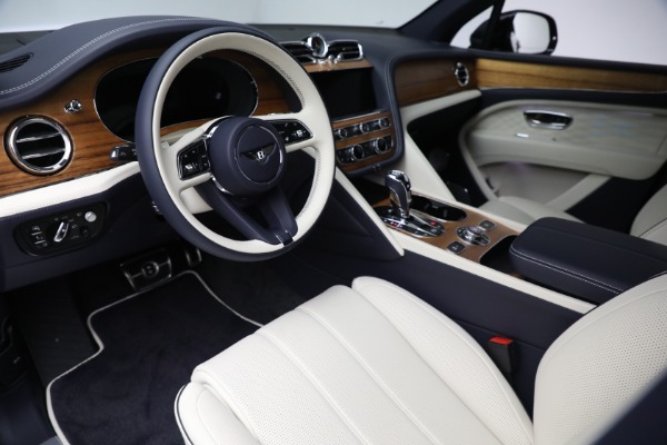 Used 2023 Bentley Bentayga EWB Azure for sale $219,900 at Alfa Romeo of Greenwich in Greenwich CT 06830 19