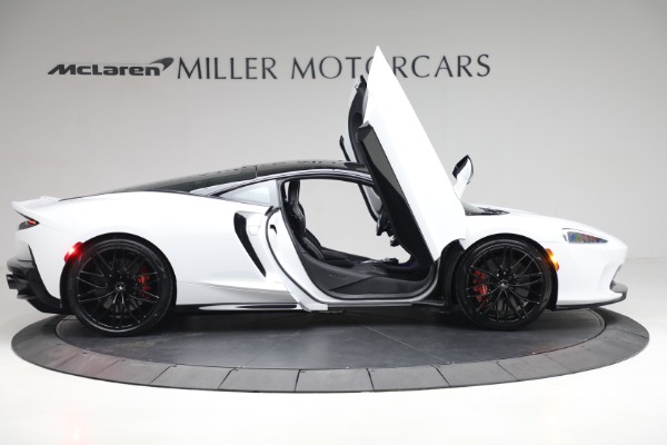 New 2023 McLaren GT Luxe for sale $222,890 at Alfa Romeo of Greenwich in Greenwich CT 06830 22