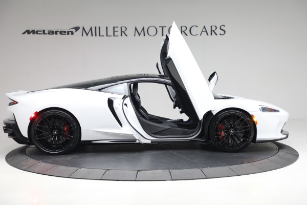 New 2023 McLaren GT Luxe for sale Sold at Alfa Romeo of Greenwich in Greenwich CT 06830 22