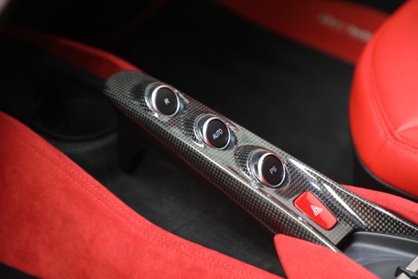 Used 2021 Ferrari F8 Tributo for sale $399,900 at Alfa Romeo of Greenwich in Greenwich CT 06830 19