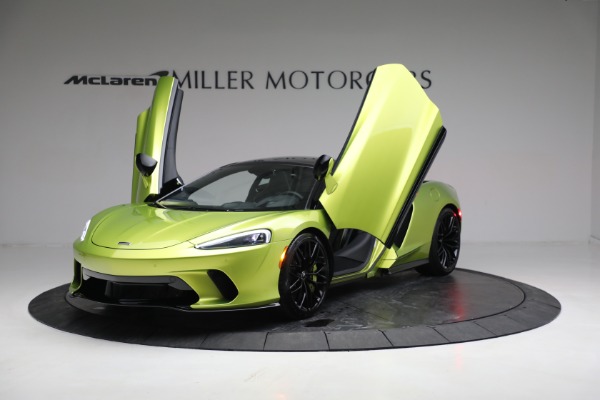 New 2023 McLaren GT Luxe for sale $234,030 at Alfa Romeo of Greenwich in Greenwich CT 06830 16
