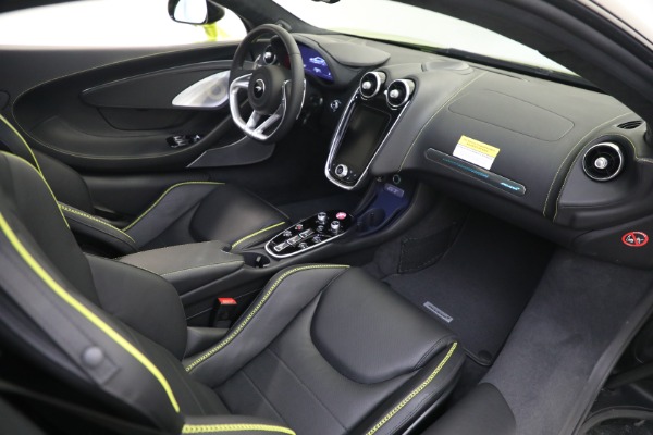 New 2023 McLaren GT Luxe for sale $234,030 at Alfa Romeo of Greenwich in Greenwich CT 06830 26