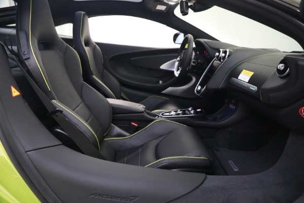 New 2023 McLaren GT Luxe for sale $234,030 at Alfa Romeo of Greenwich in Greenwich CT 06830 27