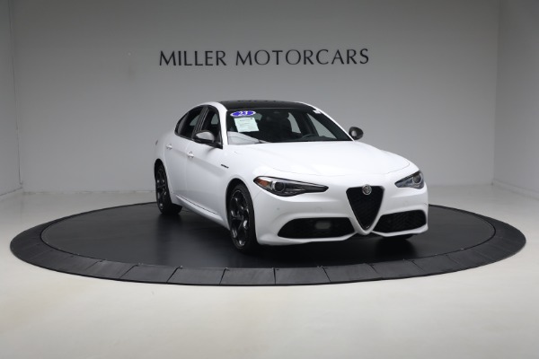Used 2023 Alfa Romeo Giulia Estrema for sale $32,900 at Alfa Romeo of Greenwich in Greenwich CT 06830 11