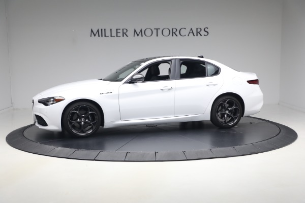 Used 2023 Alfa Romeo Giulia Estrema for sale $32,900 at Alfa Romeo of Greenwich in Greenwich CT 06830 2