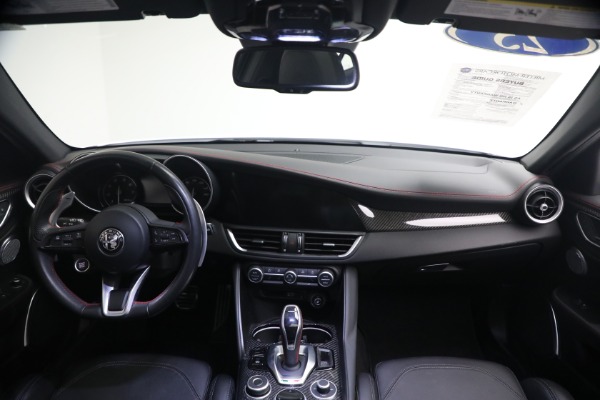 Used 2023 Alfa Romeo Giulia Estrema for sale $32,900 at Alfa Romeo of Greenwich in Greenwich CT 06830 22