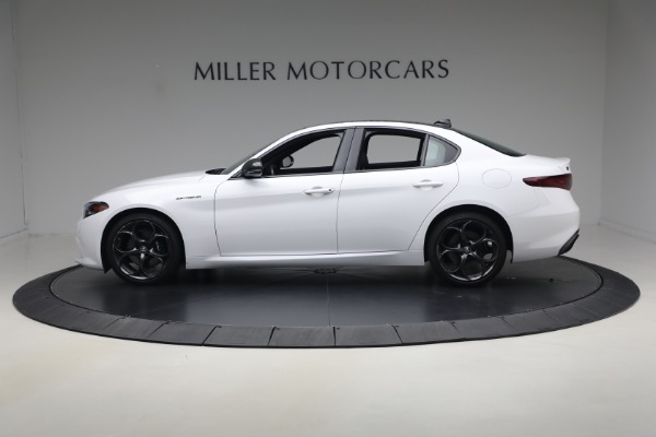 Used 2023 Alfa Romeo Giulia Estrema for sale $32,900 at Alfa Romeo of Greenwich in Greenwich CT 06830 3