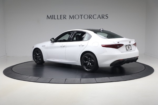 Used 2023 Alfa Romeo Giulia Estrema for sale $32,900 at Alfa Romeo of Greenwich in Greenwich CT 06830 4
