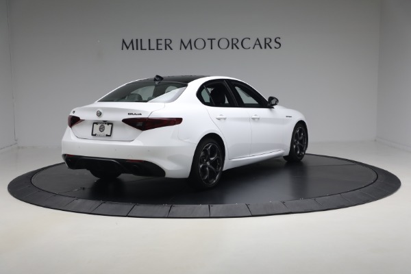 Used 2023 Alfa Romeo Giulia Estrema for sale $32,900 at Alfa Romeo of Greenwich in Greenwich CT 06830 7