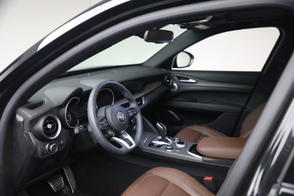 Used 2023 Alfa Romeo Stelvio Ti for sale $32,900 at Alfa Romeo of Greenwich in Greenwich CT 06830 16