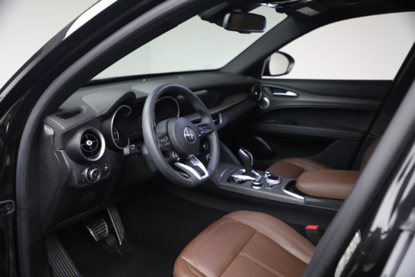 Used 2023 Alfa Romeo Stelvio Ti for sale $32,900 at Alfa Romeo of Greenwich in Greenwich CT 06830 17