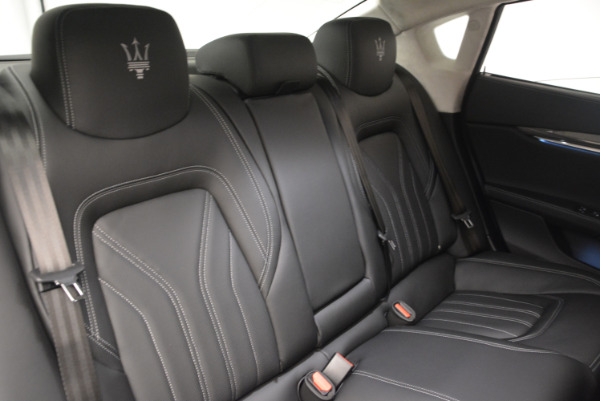 New 2017 Maserati Quattroporte S Q4 GranLusso for sale Sold at Alfa Romeo of Greenwich in Greenwich CT 06830 27