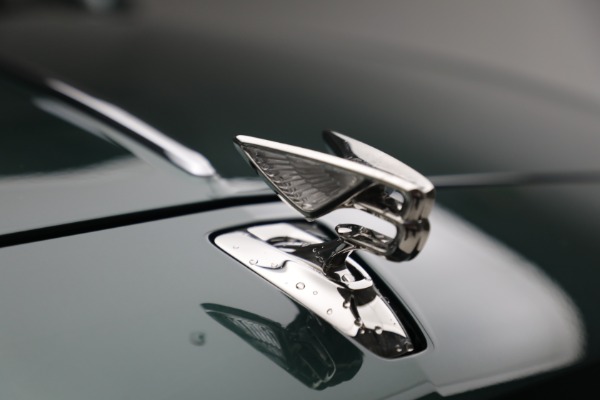 Used 2022 Bentley Flying Spur Hybrid for sale $214,900 at Alfa Romeo of Greenwich in Greenwich CT 06830 16