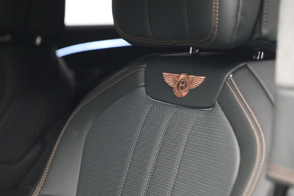 Used 2022 Bentley Flying Spur Hybrid for sale $214,900 at Alfa Romeo of Greenwich in Greenwich CT 06830 22