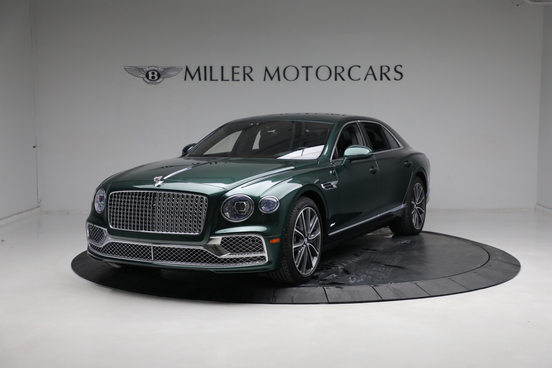 Used 2022 Bentley Flying Spur Hybrid for sale $214,900 at Alfa Romeo of Greenwich in Greenwich CT 06830 1