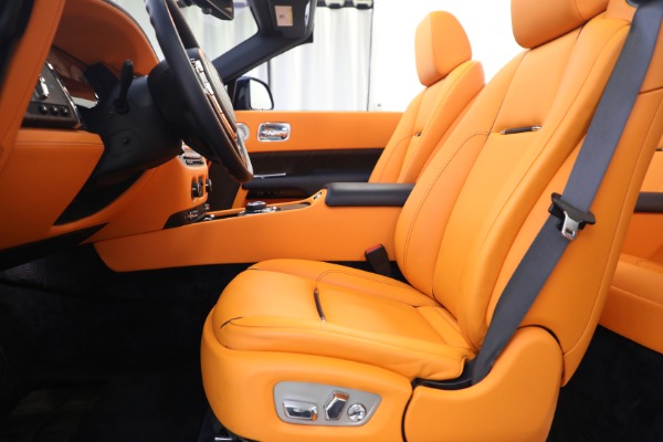 Used 2017 Rolls-Royce Dawn for sale $269,900 at Alfa Romeo of Greenwich in Greenwich CT 06830 18