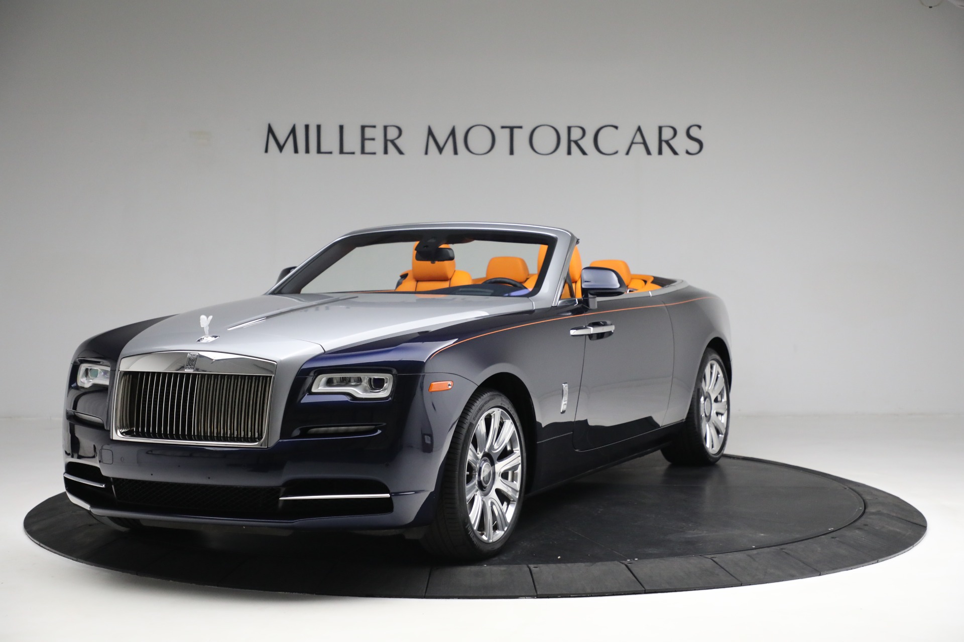 Used 2017 Rolls-Royce Dawn for sale $269,900 at Alfa Romeo of Greenwich in Greenwich CT 06830 1