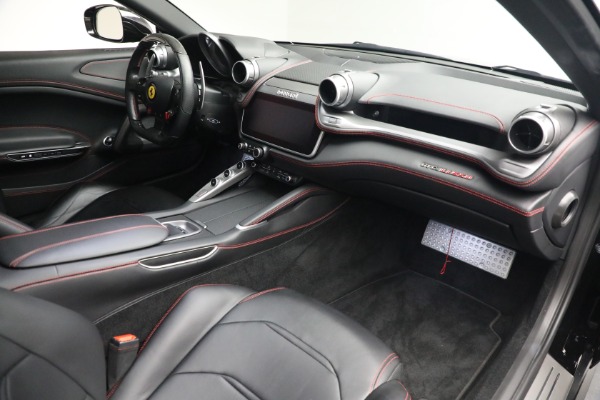 Used 2018 Ferrari GTC4Lusso for sale $227,900 at Alfa Romeo of Greenwich in Greenwich CT 06830 17