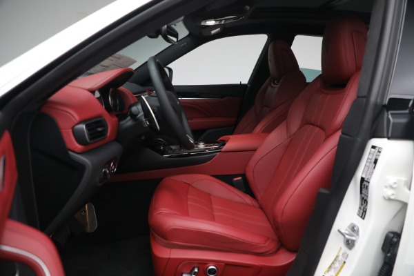 New 2023 Maserati Levante GT for sale $102,135 at Alfa Romeo of Greenwich in Greenwich CT 06830 14