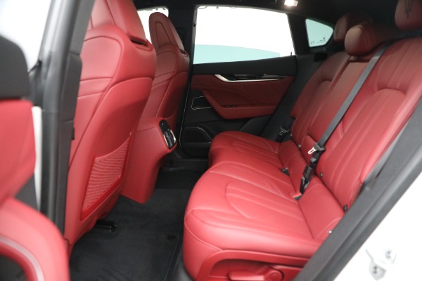 New 2023 Maserati Levante GT for sale $102,135 at Alfa Romeo of Greenwich in Greenwich CT 06830 16