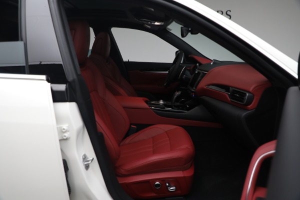 New 2023 Maserati Levante GT for sale $102,135 at Alfa Romeo of Greenwich in Greenwich CT 06830 18