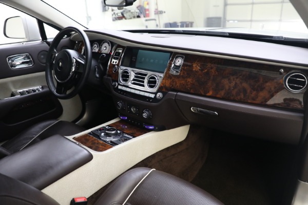 Used 2014 Rolls-Royce Wraith for sale $158,900 at Alfa Romeo of Greenwich in Greenwich CT 06830 19