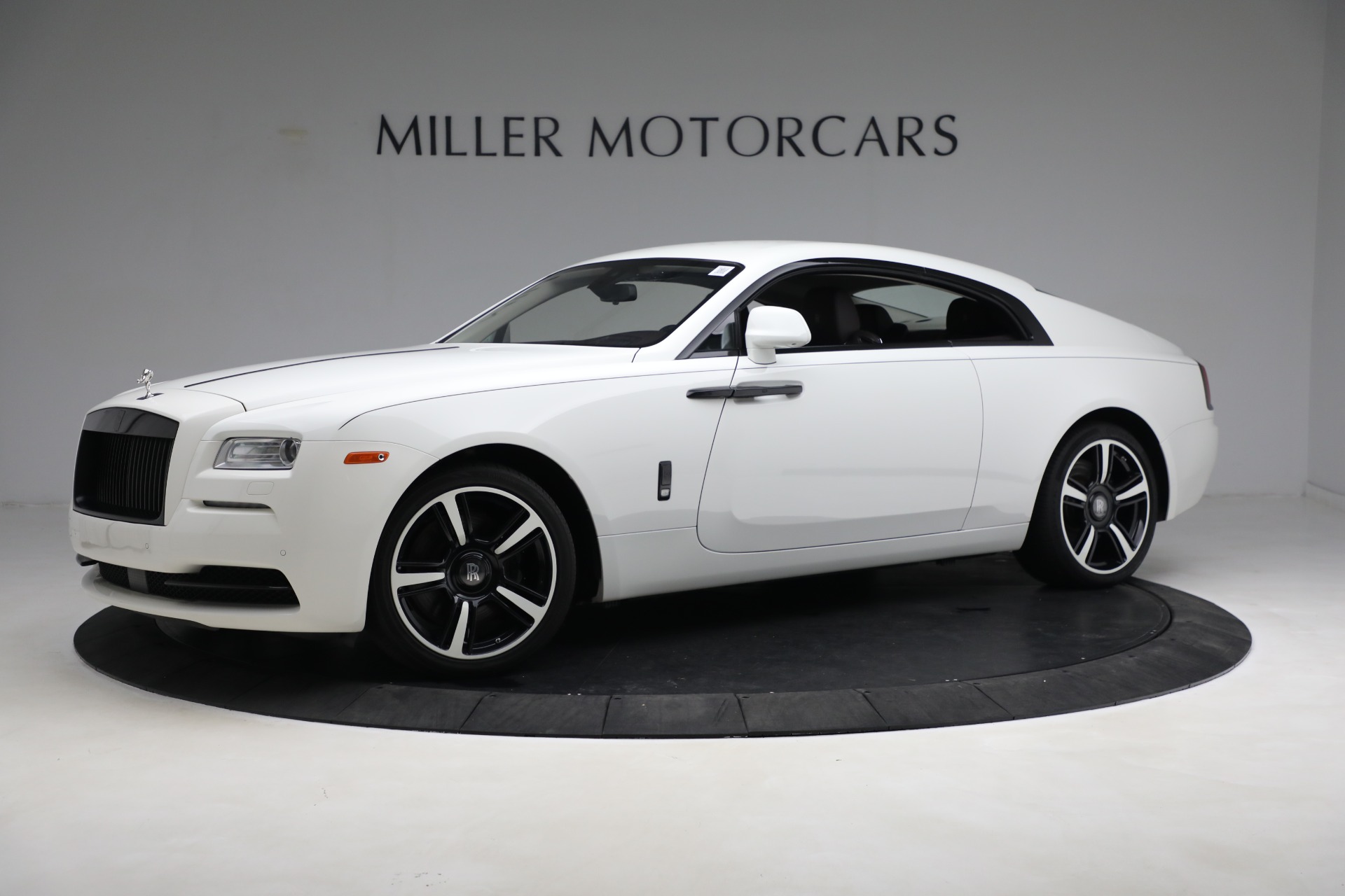 Used 2014 Rolls-Royce Wraith for sale $158,900 at Alfa Romeo of Greenwich in Greenwich CT 06830 1